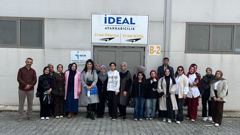 Tekstil, Giyim, Ayakkabı ve Deri Bölümü Öğrencileri İDEAL AYAKKABI Firması Ziyareti